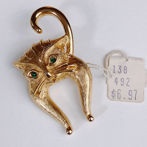 Unusual VTG Mid Century Cat Brooch Gold Tone Green Eyes Figural Whimsical Pin - Picture 3 of 11